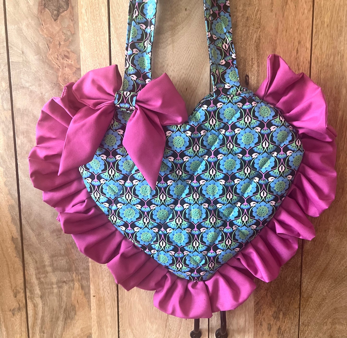Small Bright Pattern Frill Heart Tote Bag (with bow)