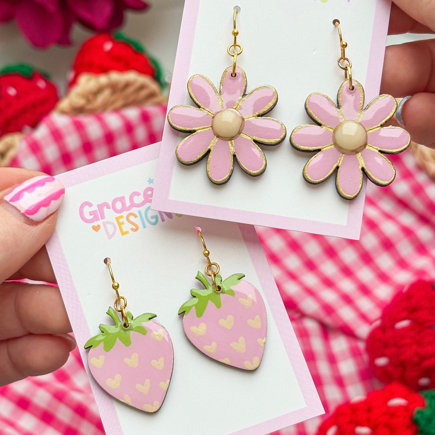Love-Seed Strawberries Earrings