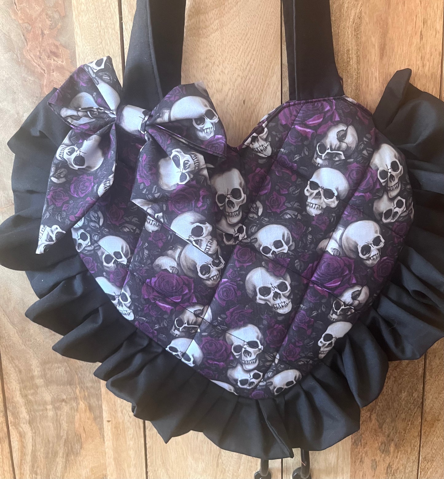 Small Skull Frill Heart Tote Bag (with bow)