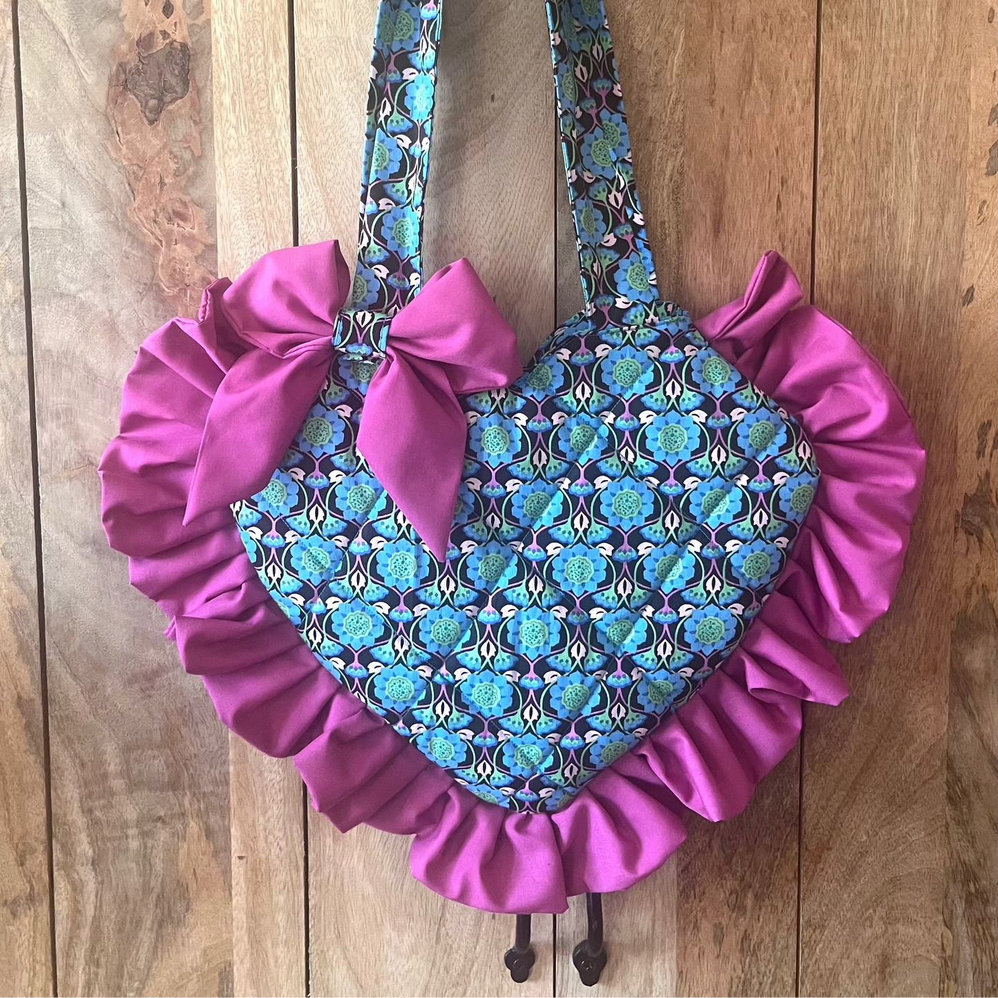 Small Bright Pattern Frill Heart Tote Bag (with bow)