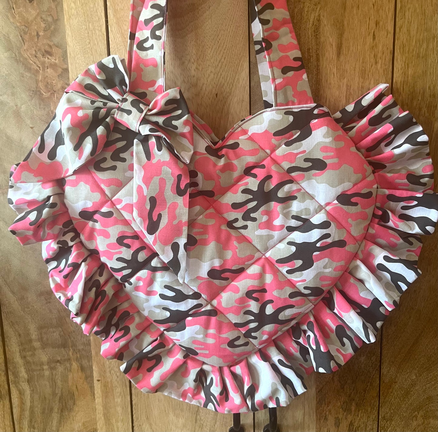 Small Pink Camo Frill Heart Tote Bag (with bow)