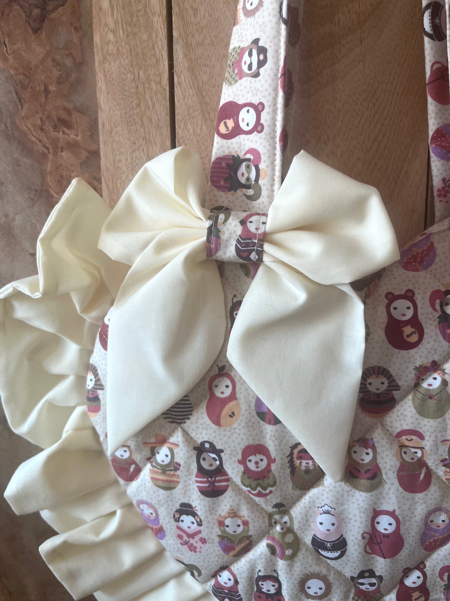 Small Cream Pattern Frill Heart Tote Bag (with bow)
