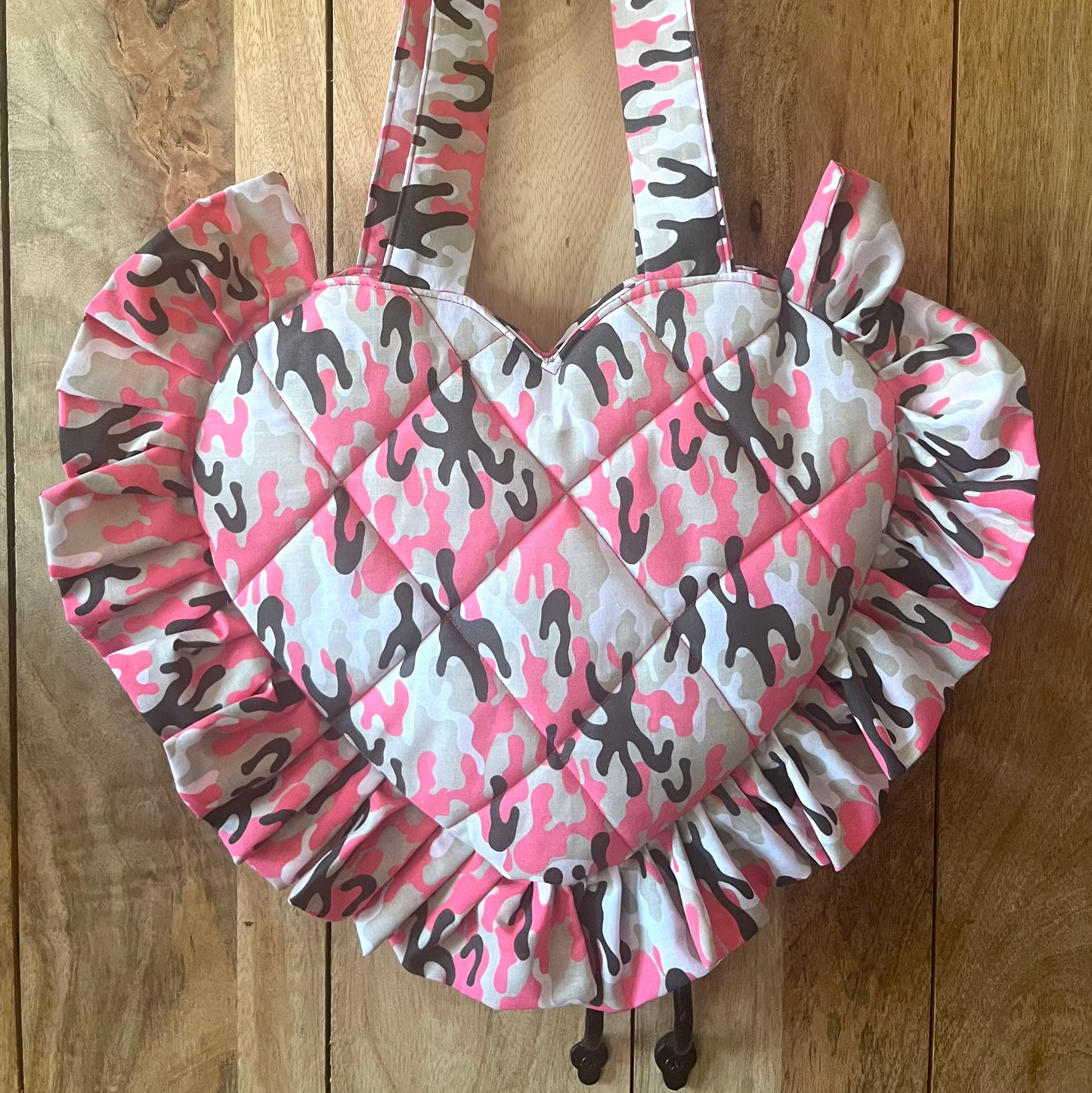 Small Pink Camo Frill Heart Tote Bag