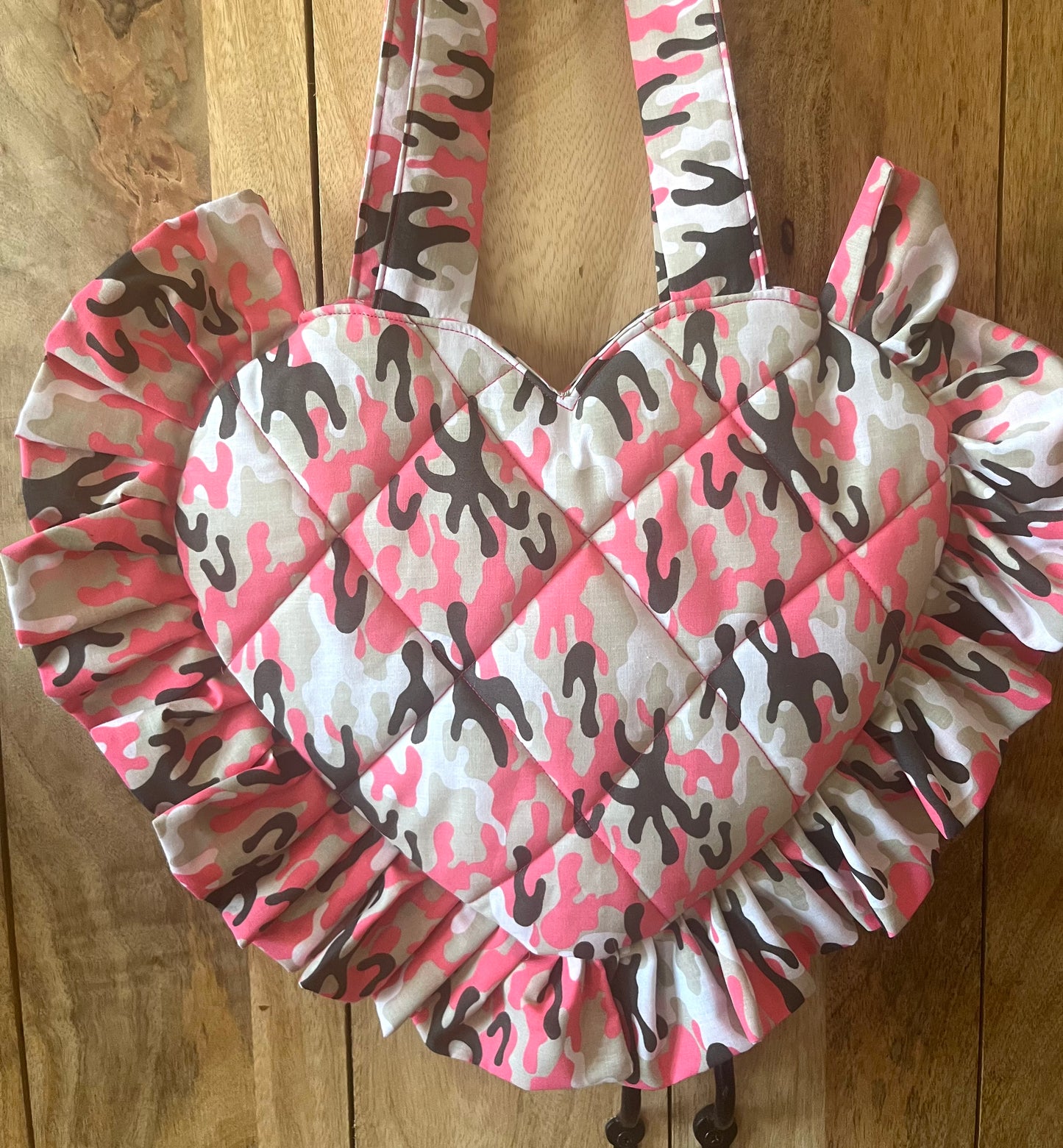 Small Pink Camo Frill Heart Tote Bag